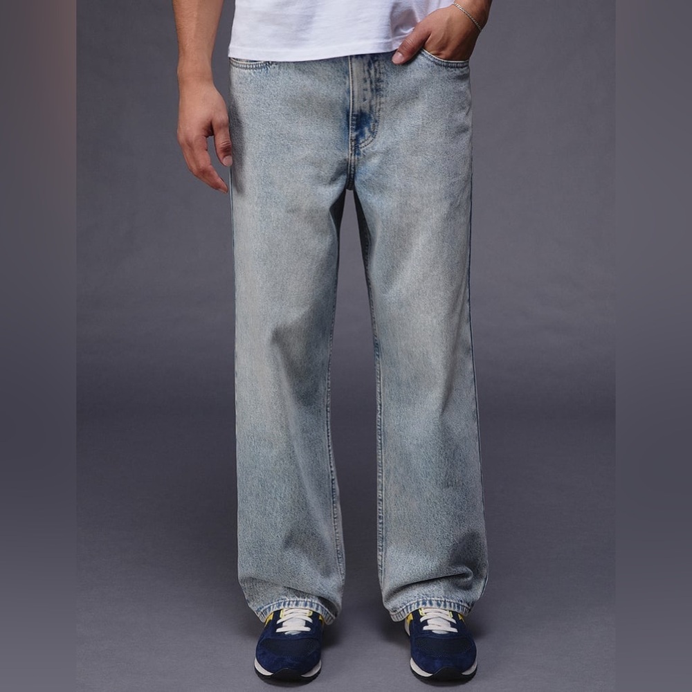 RSQ Men's Relaxed Fit Jeans in Light Blue 29x30